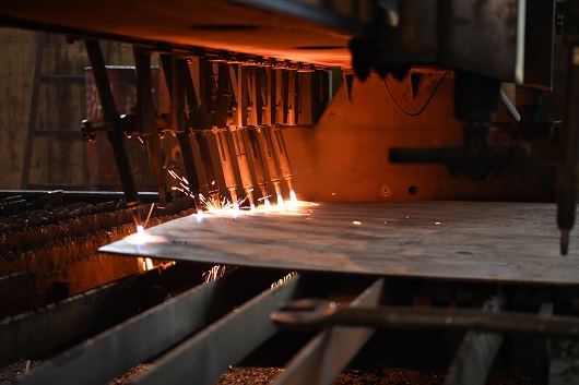 今天，向堅持在一線工作的鋼結構工人致敬